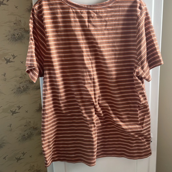 Universal thread T-shirt - Picture 3 of 4